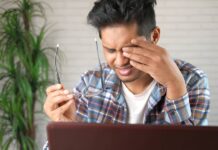 How to Reduce Eye Strain as a Freelancer: Best Practices for Screen Users A close-up shot of a man, visibly upset from the sharp eye pain he’s experiencing while working. Freelancers often struggle with eye strain from staring at screens for long hours. To ease this discomfort, tips like the 20-20-20 rule, adjusting screen brightness, and maintaining proper posture can make a big difference in reducing strain and protecting long-term eye health.